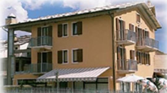 Hotel Scandola Боско-Кьезануова Экстерьер фото