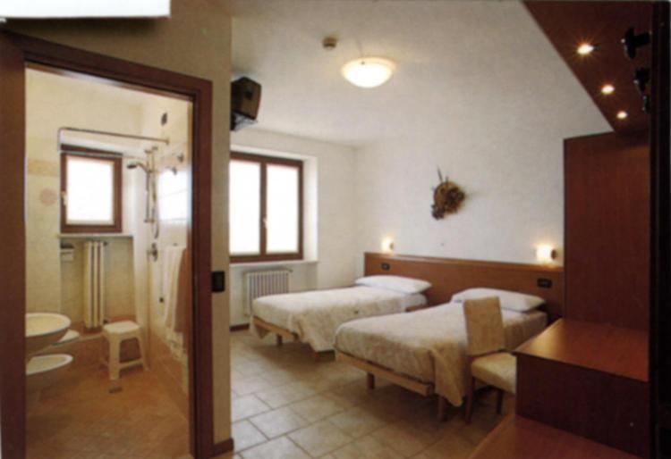Hotel Scandola Боско-Кьезануова Номер фото