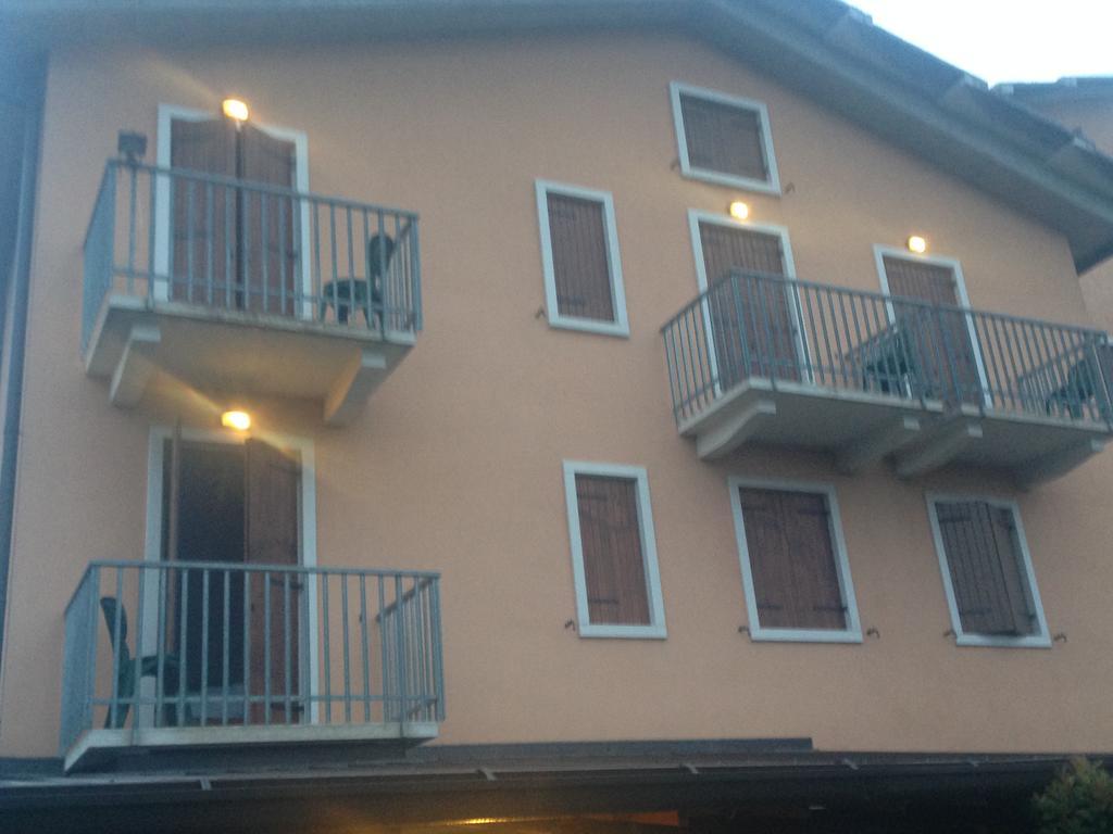 Hotel Scandola Боско-Кьезануова Экстерьер фото