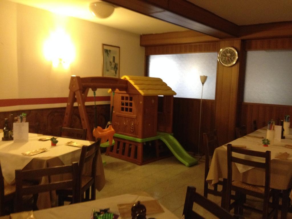 Hotel Scandola Боско-Кьезануова Экстерьер фото